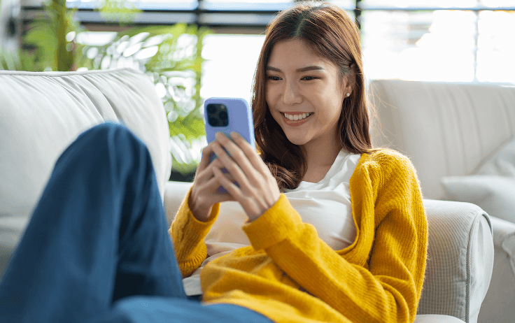 Person using OrthoFoodie app